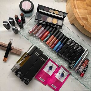 Vanity Beauty Lipstick shadow bundle